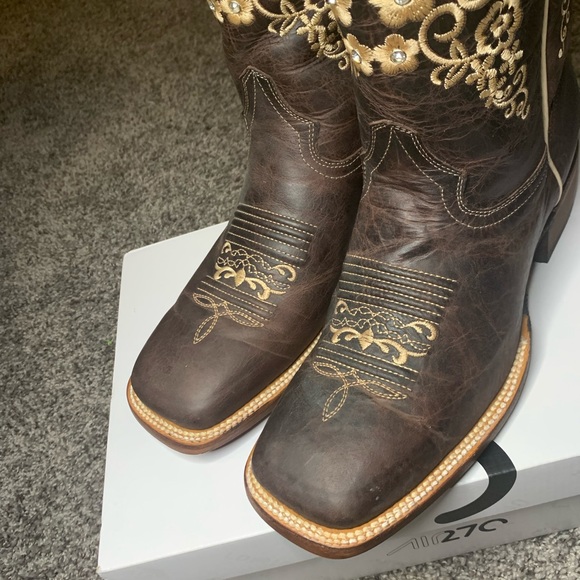 Authentic Botas - Picture 4 of 5